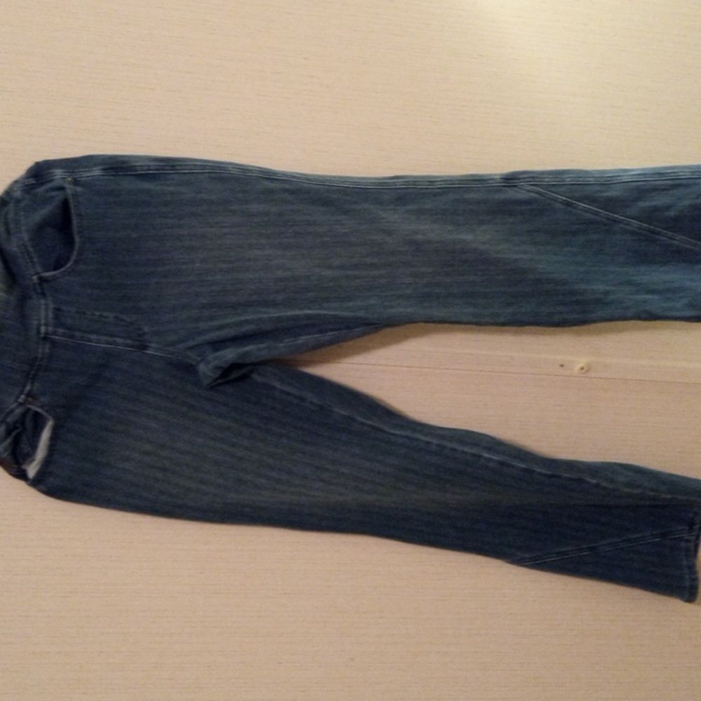 Belle by Kim Gravel womens pull on flare leg festive jeans size 12